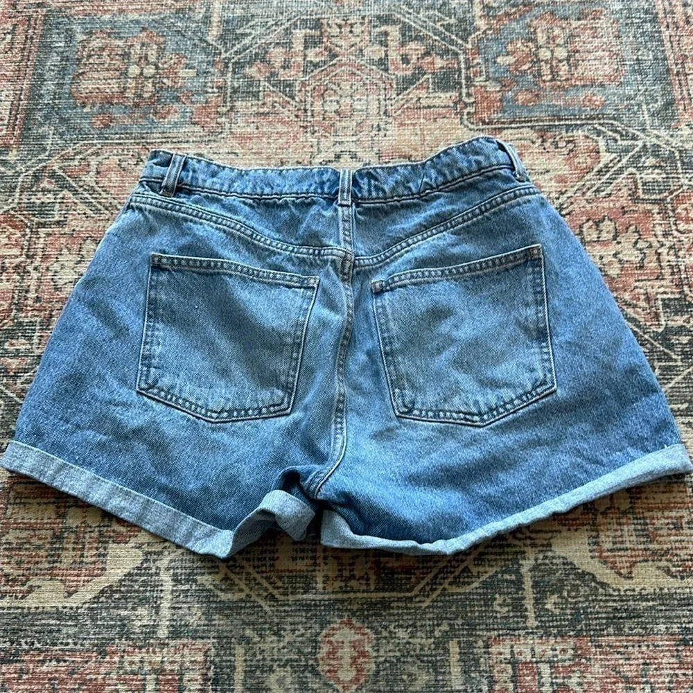 ASOS high waisted shorts! Women’s size 8